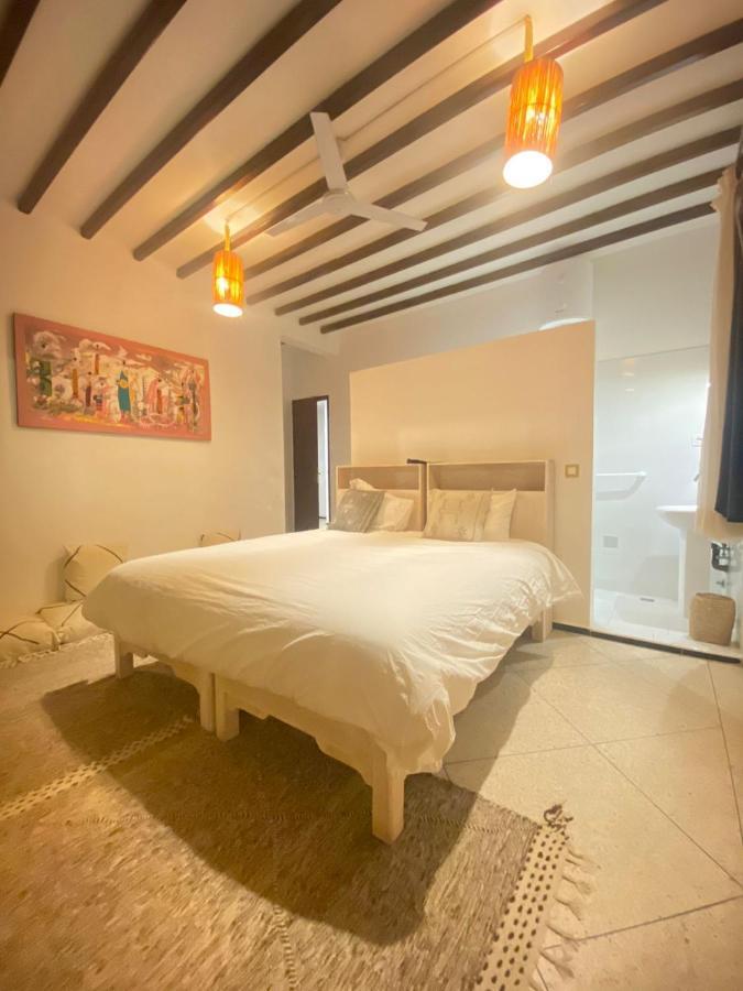 La Maison Jaune Dakhla Maison D'Hotes Стая снимка